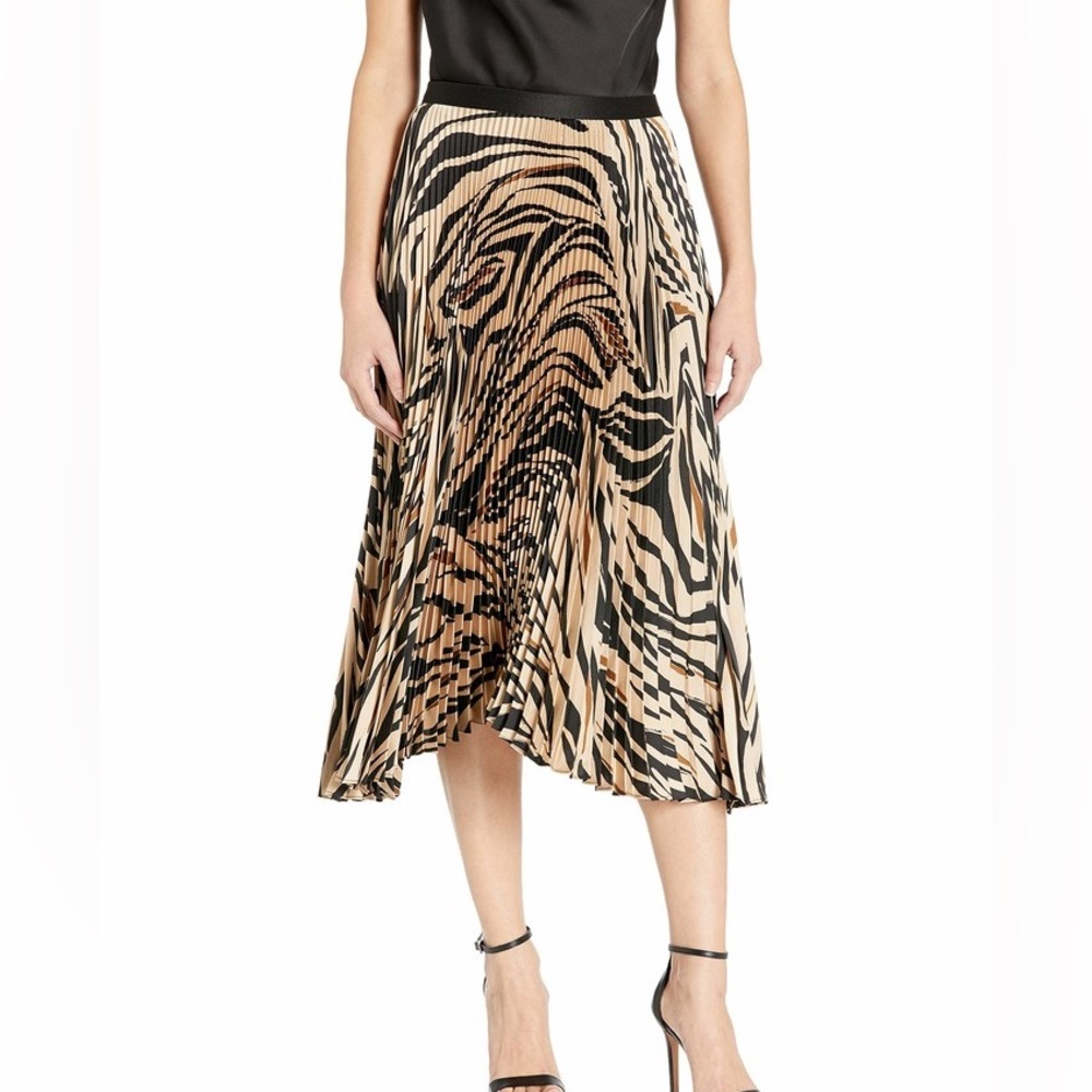 NWOT Bailey44 Logan Skirt - Picture 4 of 12